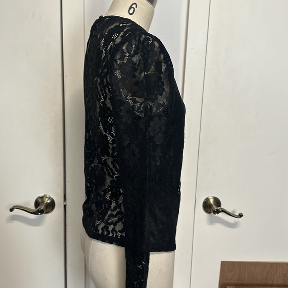 ✨Cami NYC black lace long sleeve top ✨👏💎🌟💛 - Picture 3 of 5